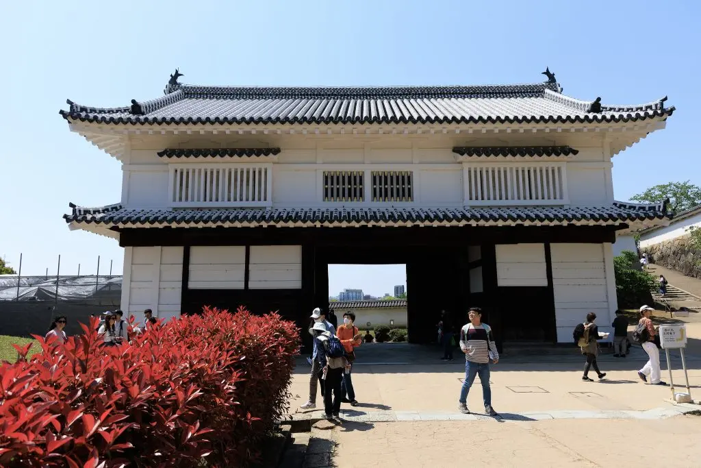 The Hishi Gate (Hishi-no-mon)